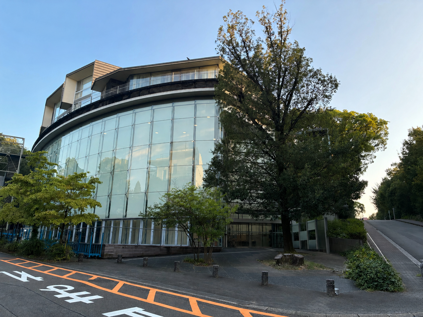 名古屋大学 野依記念学術交流館の外観